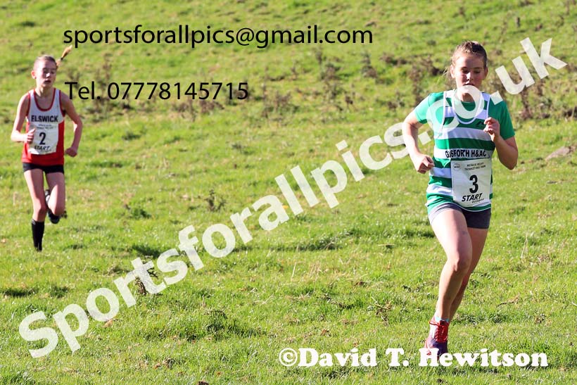 Girls under-13s, 2022 NECAA Cross Country Relays, Thornley Hall Farm, Peterlee, County Durham, October 15th. Photo: David T. Hewitson/Sports for All Pics